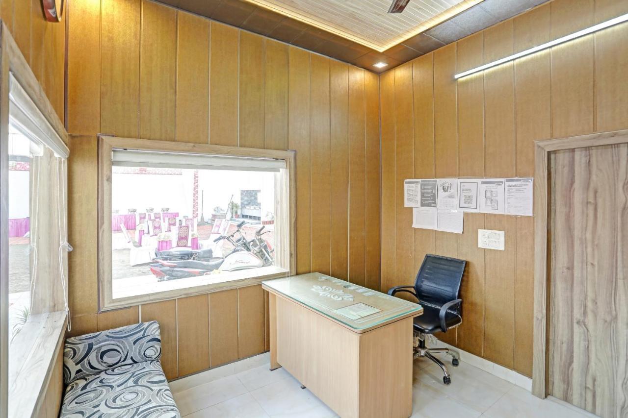 Hotel Collection O 85238 Tulika Garden Izatnagar Exteriér fotografie