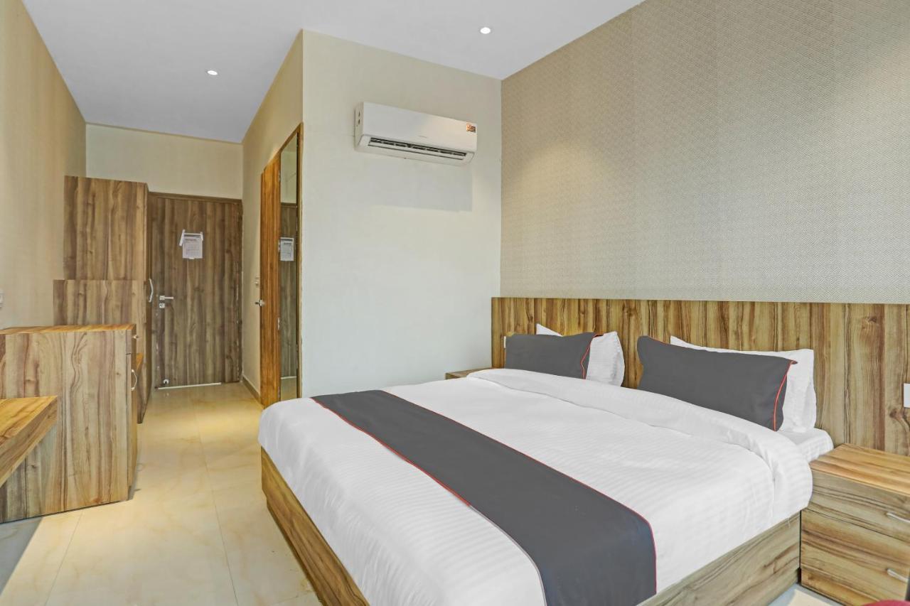 Hotel Collection O 85238 Tulika Garden Izatnagar Exteriér fotografie